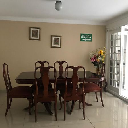 Hotel Casa Rincon Del Chico Bogota Bagian luar foto